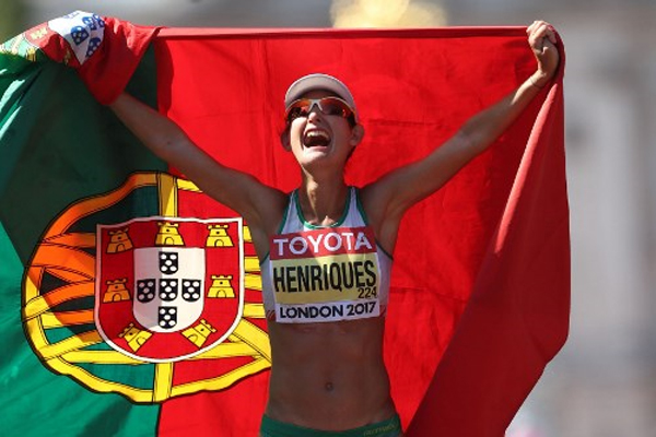  أحرزت البرتغالية اينيس هنريكيس ذهبية النسخة الاولى من سباق 50 كلم مشيا للسيدات