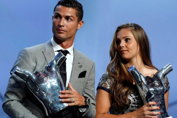 حصل رونالدو على جائزة أحسن لاعب في أوروبا ثلاث مرات
