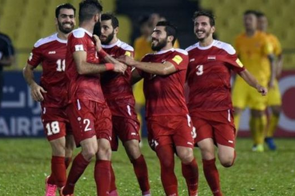 فاز المنتخب السوري لكرة القدم على نظيره القطري بثلاثة أهداف لهدف واحد