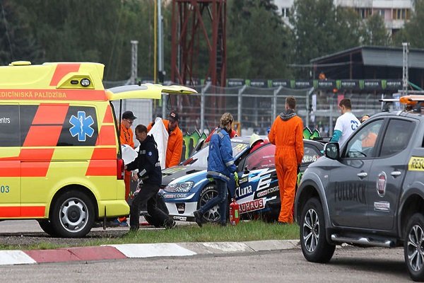 النروجي بيتر سولبرغ يصاب بكسور وكدمات خلال حادث في رالي كروس