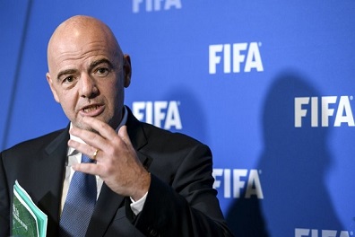 انفانتينو يبحث في مشاريع مونديال 2022 مع أمير قطر