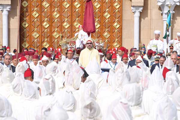 الملك محمد السادس لدى ترؤسه أمس حفل الولاء في تطوان (ماب)