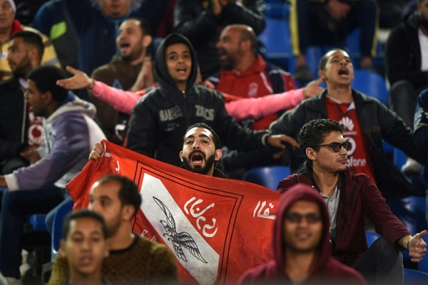 اتفاق على عودة تدريجية للمشجعين في الدوري المصري