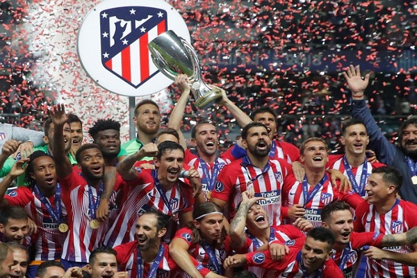 أتلتيكو يُسقط ريال مدريد برباعية ويتوج بلقب السوبر الأوروبي