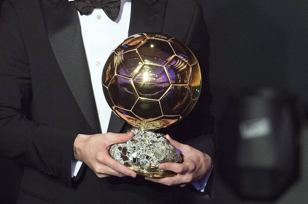 فرانس فوتبول تكشف عن موعد الإعلان عن جائزة الكرة الذهبية