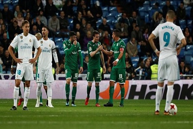 ريال مدريد مطالب بالفوز على فالنسيا لانقاذ رأس زيدان