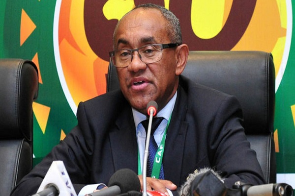 رئيس الاتحاد الأفريقي لكرة القدم أحمد أحمد 