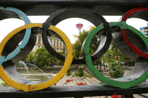 اللجنة الأولمبية الدولية تجمد علاقاتها مع الاتحاد الدولي للملاكمة