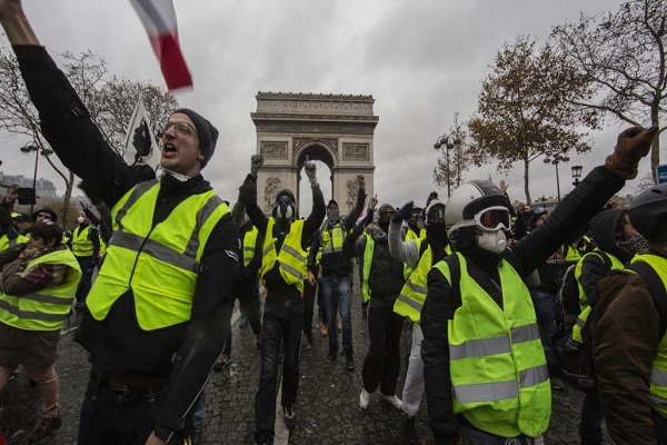 إرجاء مباراتين بالدوري الفرنسي في ظل احتجاجات 