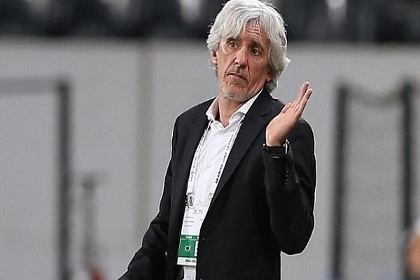 النصر الإماراتي يقيل مدربه يوفانوفيتش