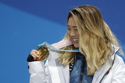 الأميركية الشابة كيم تحرز ذهبيتها الأولى في ألواح التزلج