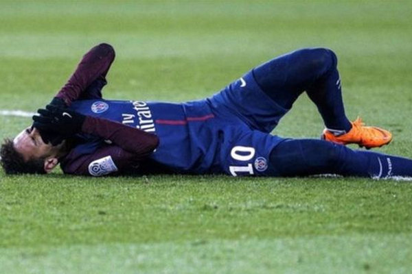 سجل نيمار 29 هدفا في 30 مباراة مع باريس سان جيرمان