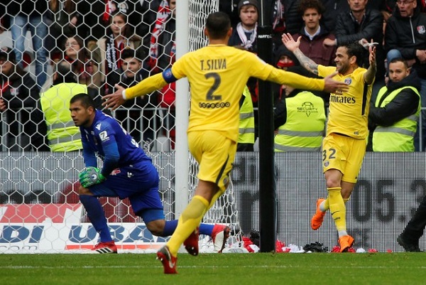 باريس سان جرمان يحقق فوزا صعبا على نيس