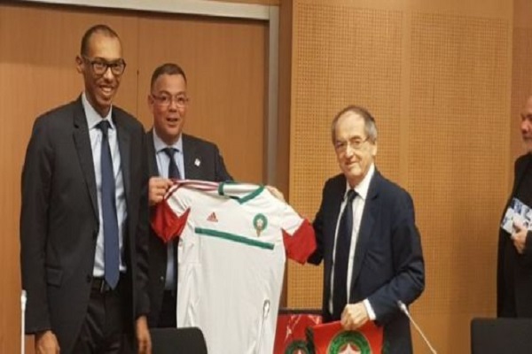 رئيس الاتحاد الفرنسي لكرة القدم نويل لو غريت رفقة رئيس الاتحاد المغربي