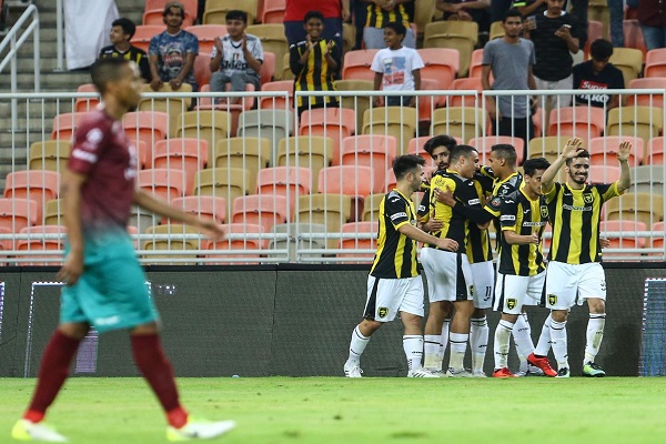 الاتحاد يهزم الاتفاق 