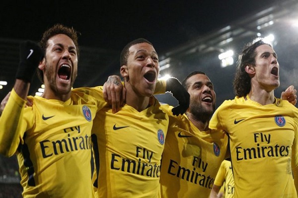 جائزة أفضل لاعب في الدوري الفرنسي بين ثلاثي سان جرمان وتوفان