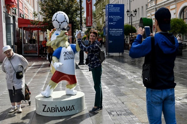 مجسم زابيفاكا شعار كأس العالم 2018 في روسيا في 13 حزيران/يونيو 2018 في نيزني، في نوفغورود