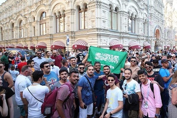 مسيرة سعودية حاشدة في موسكو لدعم منتخب 