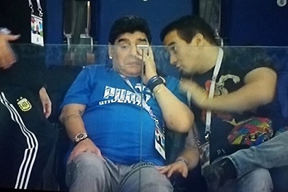 مارادونا يجهش بالبكاء بعد سقوط الأرجنتين المذل امام كراوتيا