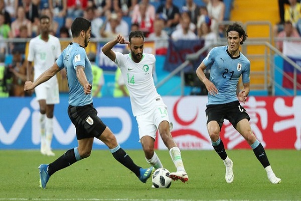 إنجاز سواريز يتصدر أبرز أرقام مباراة الأوروغواي والسعودية