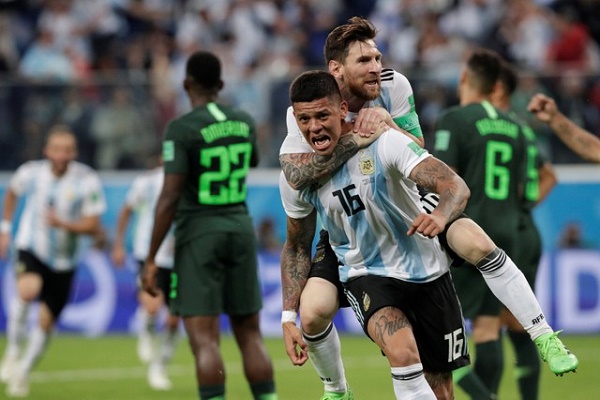 الأرجنتين تقصي نيجيريا وترافق كرواتيا إلى ثمن النهائي
