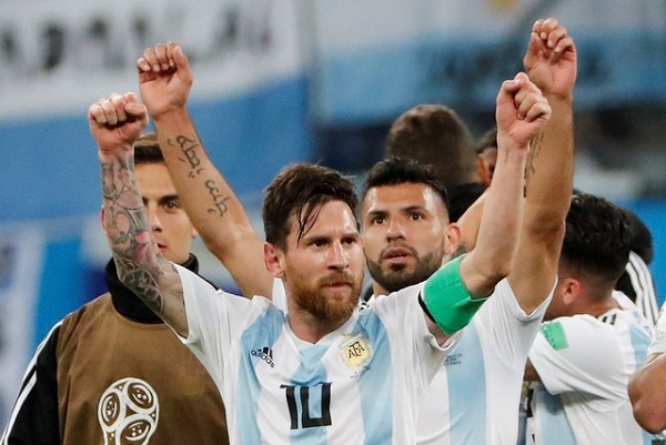  النجم ليونيل ميسي بأن لاعبي المنتخب الأرجنتيني