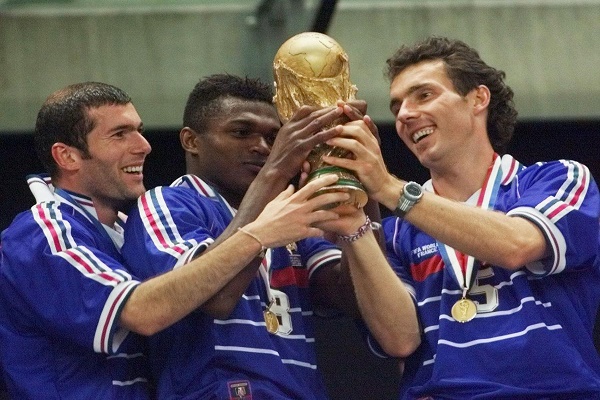 منتخب فرنسا توج باللقب عام 1998