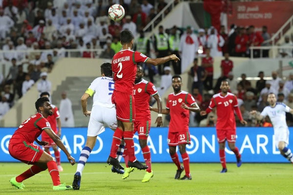تلقت عمان هدفا متأخرا من اوزبكستان حرمها نقطة التعادل