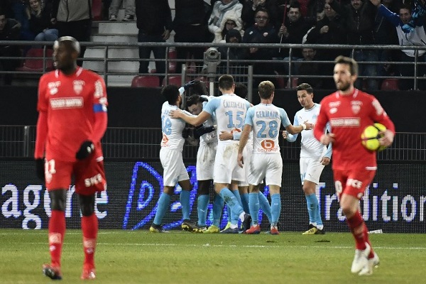بالوتيلي يقود مرسيليا لمواصلة الصحوة في الدوري الفرنسي