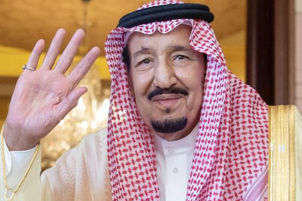 رعى خادم الحرمين الشريفين الملك سلمان بن عبدالعزيز آل سعود المباراة الختامية لمسابقة كأس خادم الحرمين الشريفين لكرة القدم