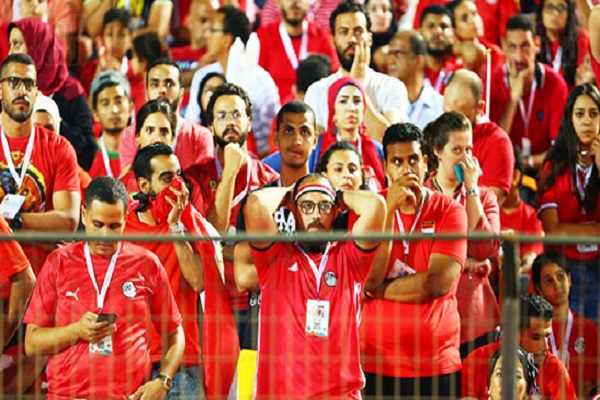 مشجعون مصريون تحت صدمة إقصاء الفراعنة من كأس إفريقيا