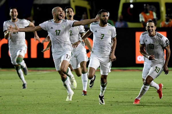 محرز يقود الجزائر الى النهائي بعد 29 عاما من الانتظار
