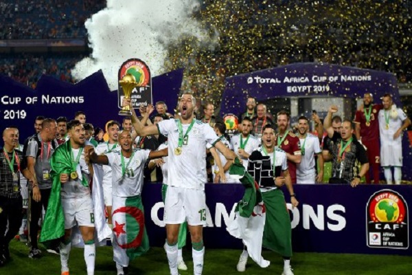 تتويج الجزائر باللقب