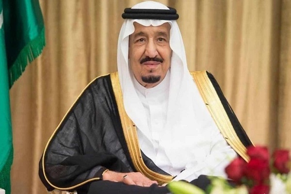 الملك سلمان يهنئ الرئيس الجزائري بلقب إفريقيا