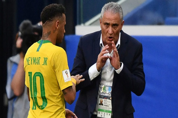 مدرب البرازيل يؤكد بأن نيمار ينتظر رحيله عن باريس سان جيرمان في هدوء
