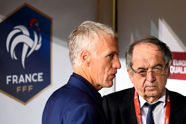 رئيس الاتحاد الفرنسي نويل لو غرايت بجانب مدرب المنتخب الوطني ديدييه ديشان