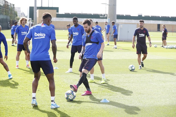 ميسي يعاود التمارين مع برشلونة قبل لقاء دورتموند
