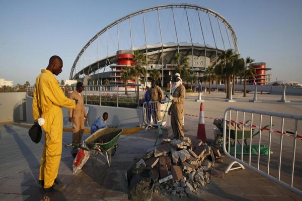  العمال الأجانب لا يزالون عرضة للاستغلال في قطر