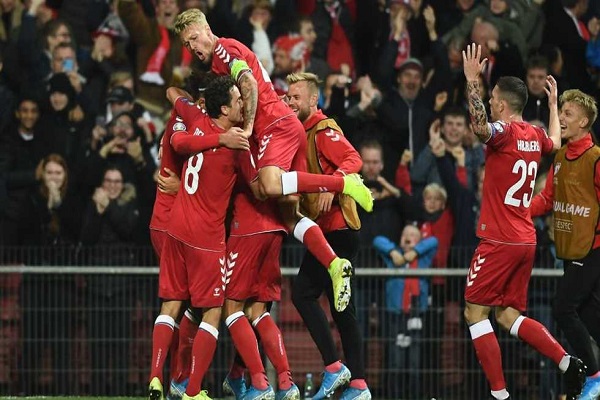 الدنمارك تهزم سويسرا وتعزز آمالها في التأهل إلى كأس اوروبا