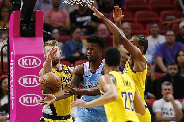 دراغيتش يمنح ميامي هيت فوزا مثيرا على بايسرز