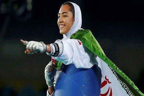 انشقاق الإيرانية كيميا علي زاده الحائزة ميدالية اولمبية