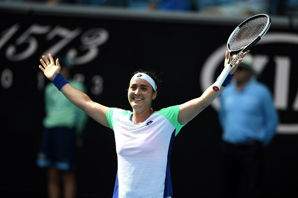 التونسية جابر أول عربية تبلغ ربع نهائي إحدى البطولات الأربع الكبرى