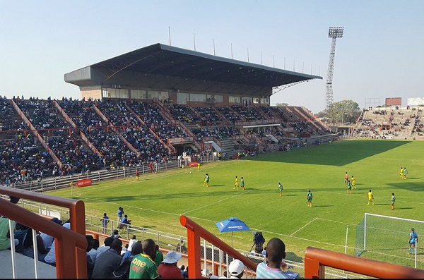الكاف يمنع زيمبابوي من استضافة مباريات دولية لعدم أهلية الملاعب