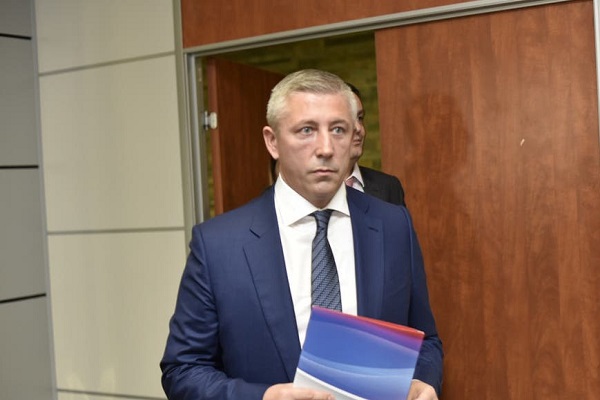 سلافيشا كوكيزا رئيس الاتحاد الصربي لكرة القدم