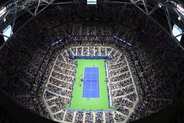 لقطة عامة لملعب آرثر آش الرئيسي لبطولة فلاشينغ ميدوز الأميركية في كرة المضرب 