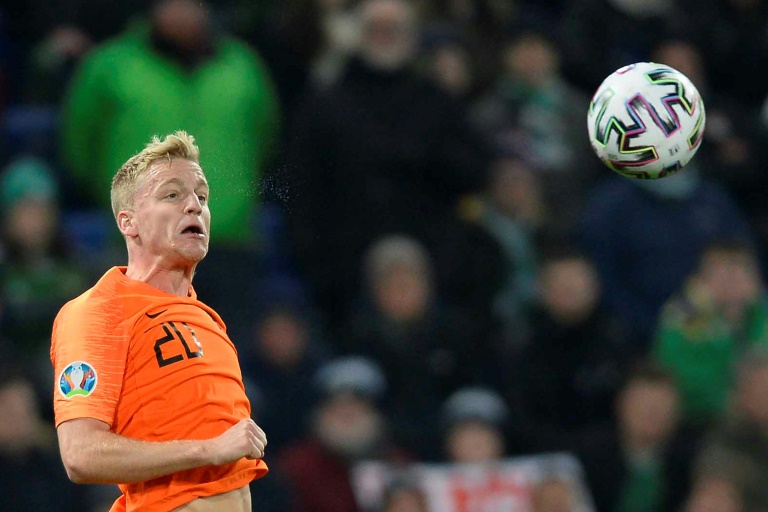 صورة مؤرخة في 16 نوفمبر للاعب منتخب هولندا لكرة القدم، دوني فان دي بيك خلال تصفيات كاس أوروبا 2020 ضد ايرلندا الشمالية