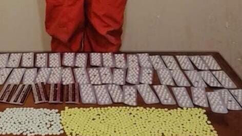 صورة بثتها وزارة الداخلية العراقية للأقراص المخدرة التي تم ضبطها في ذي قار