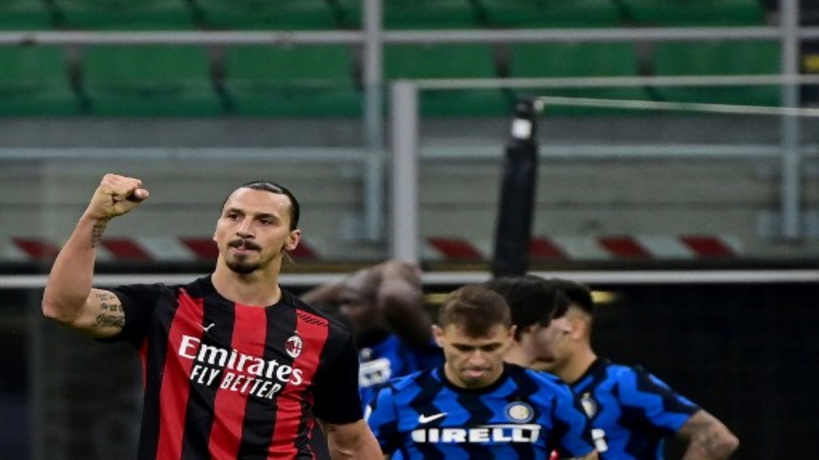 بطولة إيطاليا: إبراهيموفيتش يحسم الديربي ويعزز صدارة ميلان