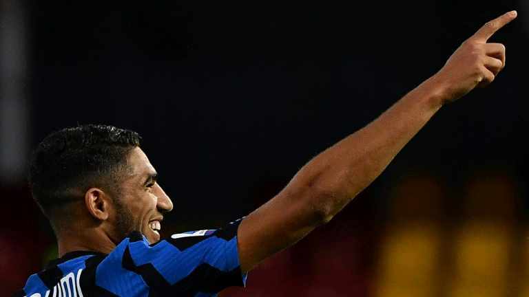 المغربي أشرف حكيمي لاعب انتر الايطالي في 30 ايلول/سبتمبر 2020 على ملعب بينيفينتو