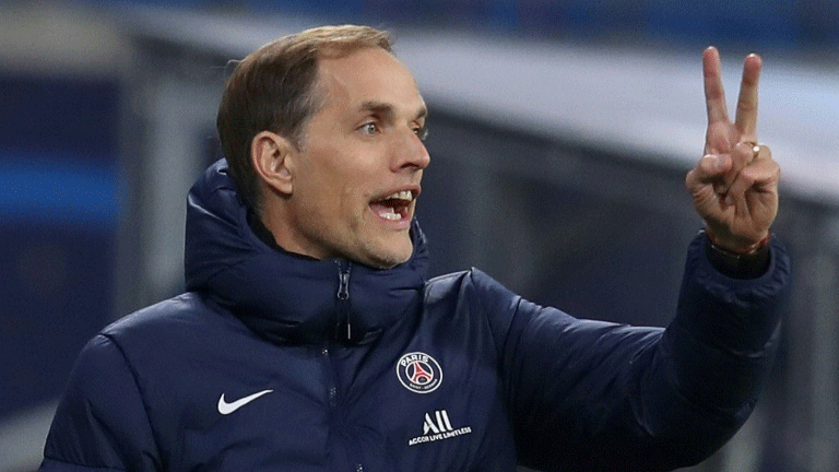 الالماني توماس توخل مدرب باريس سان جرمان الفرنسي يوجه لاعبيه خلال المباراة ضد لايبزيغ الالماني في دور المجموعات لمسابقة دوري أبطال أوروبا في الرابع من تشرين الثاني/نوفمبر 2020.